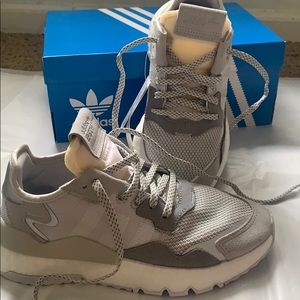 * NEW * Adidas nite joggers